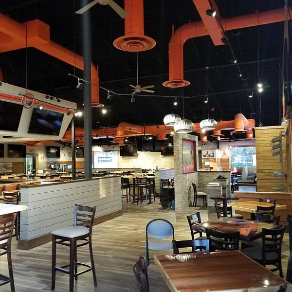 Hooters Rides Wave of Growth with 200th Corporate Location Opening  In East Kissimmee, Florida