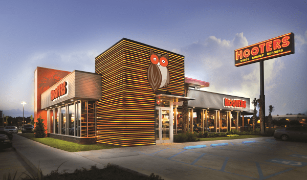 Hooters Opens First Bolivia Location in Santa Cruz